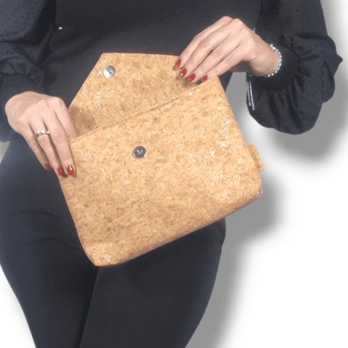 ΑΝΤΙΠΑΡΟΣ Χειροποίητος φάκελος από φελλό Ανυφαντού Anifantou