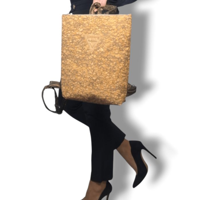 ΧΡΥΣΗ Χειροποίητη τσάντα πλάτης από φελλό Ανυαφντού Anifantou