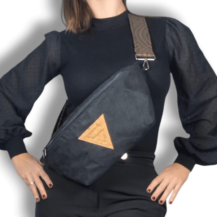 ΘΗΡΑΣΙΑ Χειροποίητη τσάντα μπανάνα ώμου Ανυαφντού Anifantou