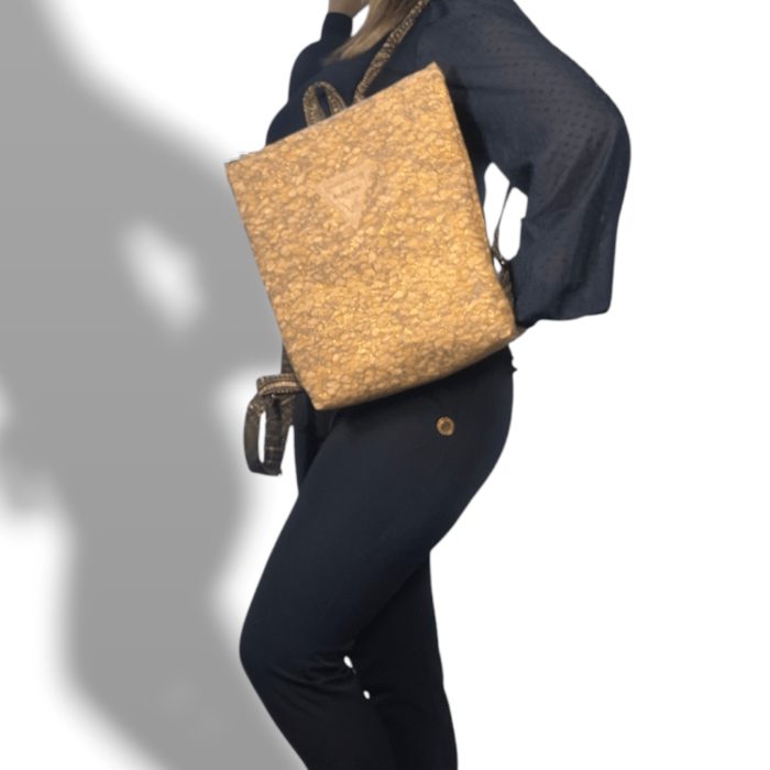 ΧΡΥΣΗ Χειροποίητη τσάντα πλάτης από φελλό Ανυαφντού Anifantou