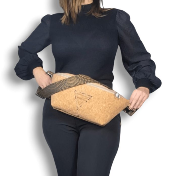 ΣΥΜΗ Χειροποίητη τσάντα μπανάνα από φελλό Ανυφαντού Anifantou