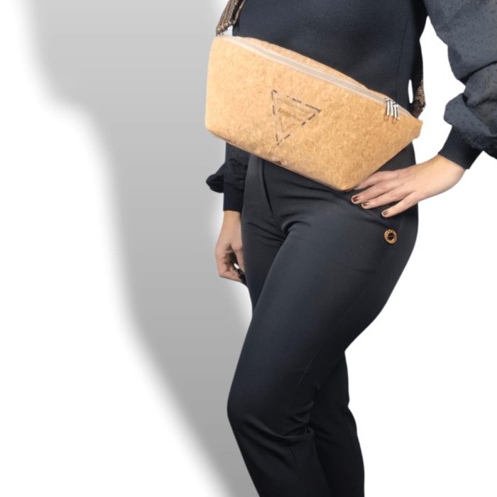 ΣΥΜΗ Χειροποίητη τσάντα μπανάνα από φελλό Ανυφαντού Anifantou