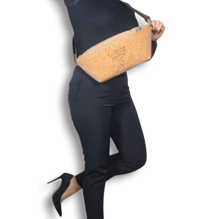 ΣΥΜΗ Χειροποίητη τσάντα μπανάνα από φελλό Ανυφαντού Anifantou