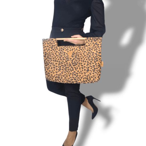 ΑΜΟΡΓΟΣ Χειροποίητη τσάντα χειρός από φελλό leopard με ξύλινη λαβή - Anifantou