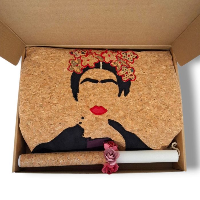 ΛΑΜΠΑΔΑ ΚΑΙ ΤΣΑΝΤΑ ΑΠΟ ΦΕΛΛΟ