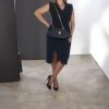 Χειροποίητη γυναικεία τσάντα ώμου πουγκί Bucket Bag από μαύρο φελλό με χρυσή αλυσίδα anifantou