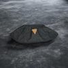 Χειροποίητη γυναικεία τσάντα πουγκί (bucket bag) από φυσικό μαύρο φελλό με μαύρη κοκάλινη αλυσίδα, δημιουργία της Anifantou.